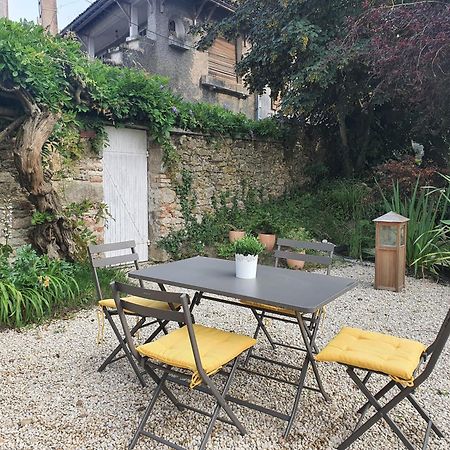 Les 5 Escales Bed & Breakfast Parthenay Exterior photo