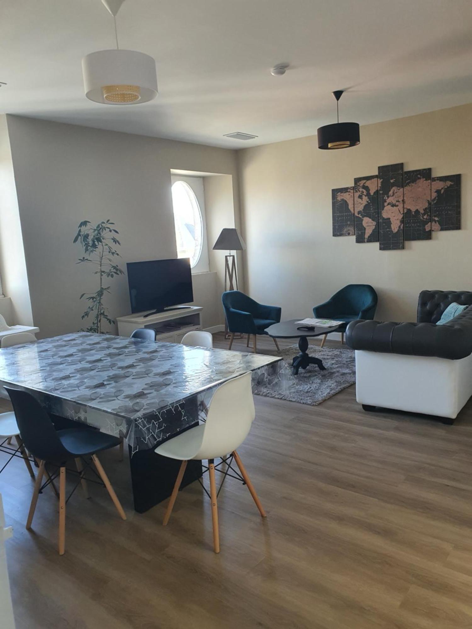 Les 5 Escales Bed & Breakfast Parthenay Exterior photo